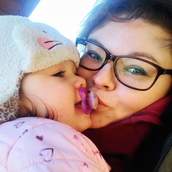 Meet your Posher, Julie - Picture 1 of 1